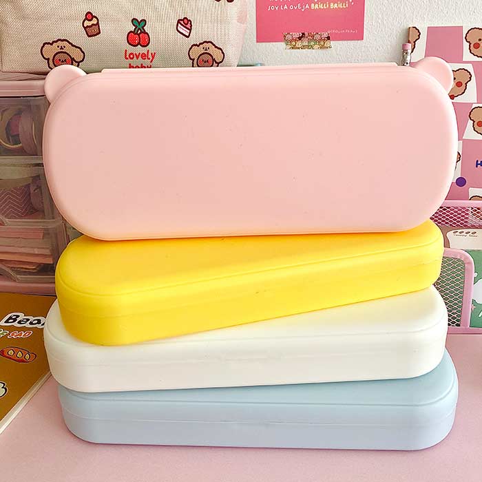 estuche escolar kawaii para lapices, con orejas y compartimentos