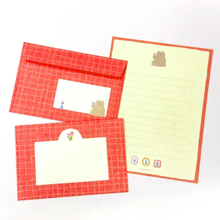 set de cartas y sobres con textura de papeleria japonesa con osito