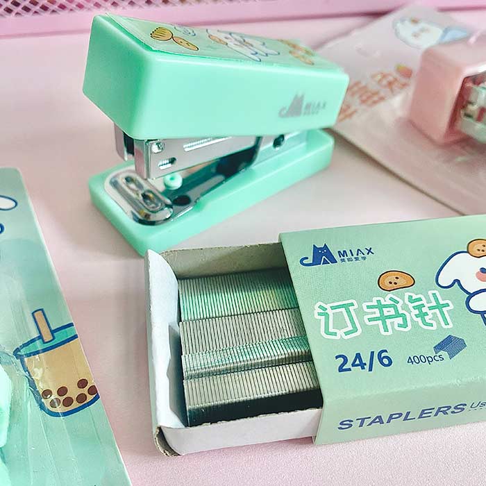 mini grapadora portable con pack de grapas de diseños kawaii