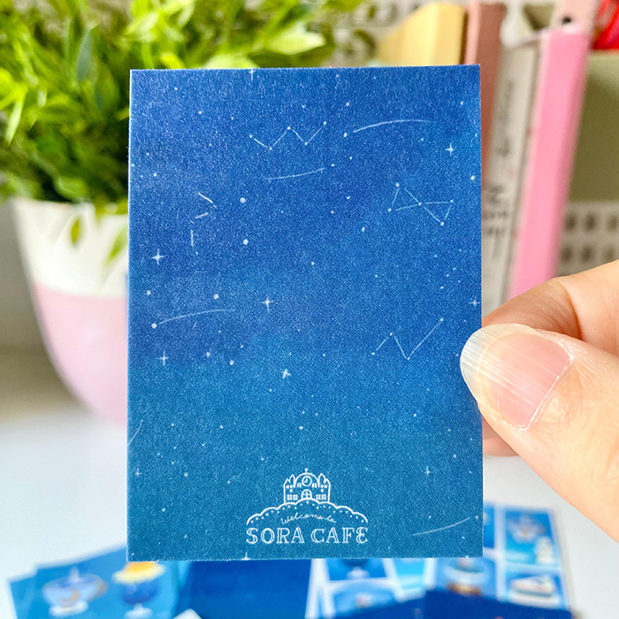 set decorativo de pegatinas en tonos azules de un oso y su cafeteria