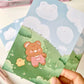 postal kawaii con diseño de primavera en el campo, ilustración original de papelería bonita