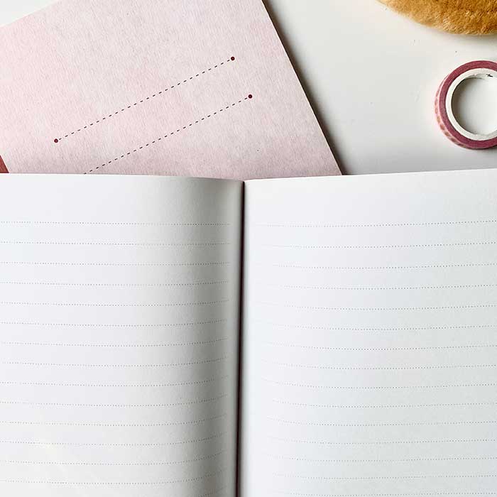 Libreta ejaponesa estilo vintage en tonos marrones con dibujo kawaii