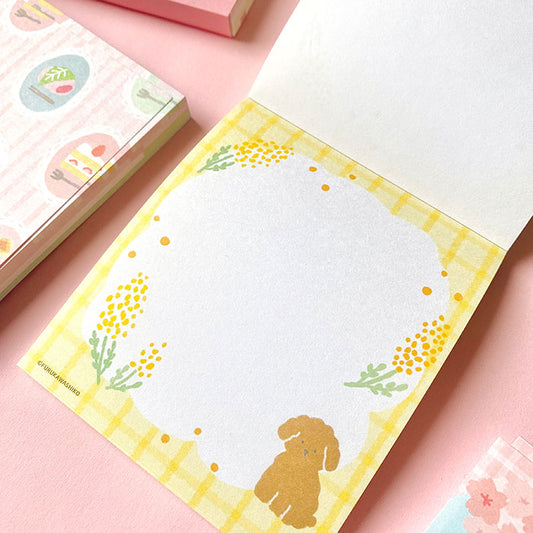 bloc de notas de papelería japonesa con diferentes diseños de perros y gato en primavera, con flores de sakura, mimosa y dulces