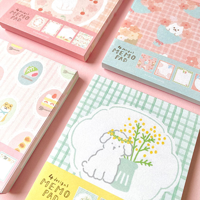 bloc de notas de papelería japonesa con diferentes diseños de perros y gato en primavera, con flores de sakura, mimosa y dulces