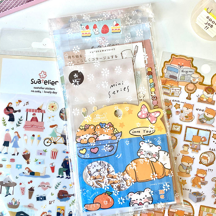 PACK SORPRESA | Set de 5 hojas y 1 sobre de pegatinas