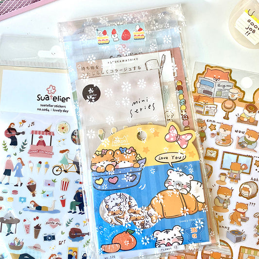 PACK SORPRESA | Set de 5 hojas y 1 sobre de pegatinas