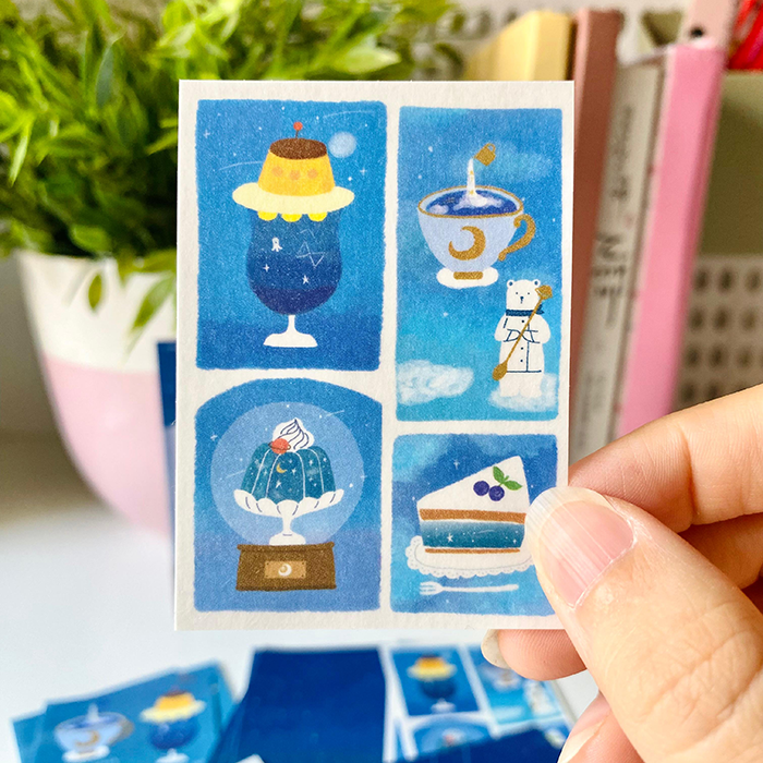 set decorativo de pegatinas en tonos azules de un oso y su cafeteria